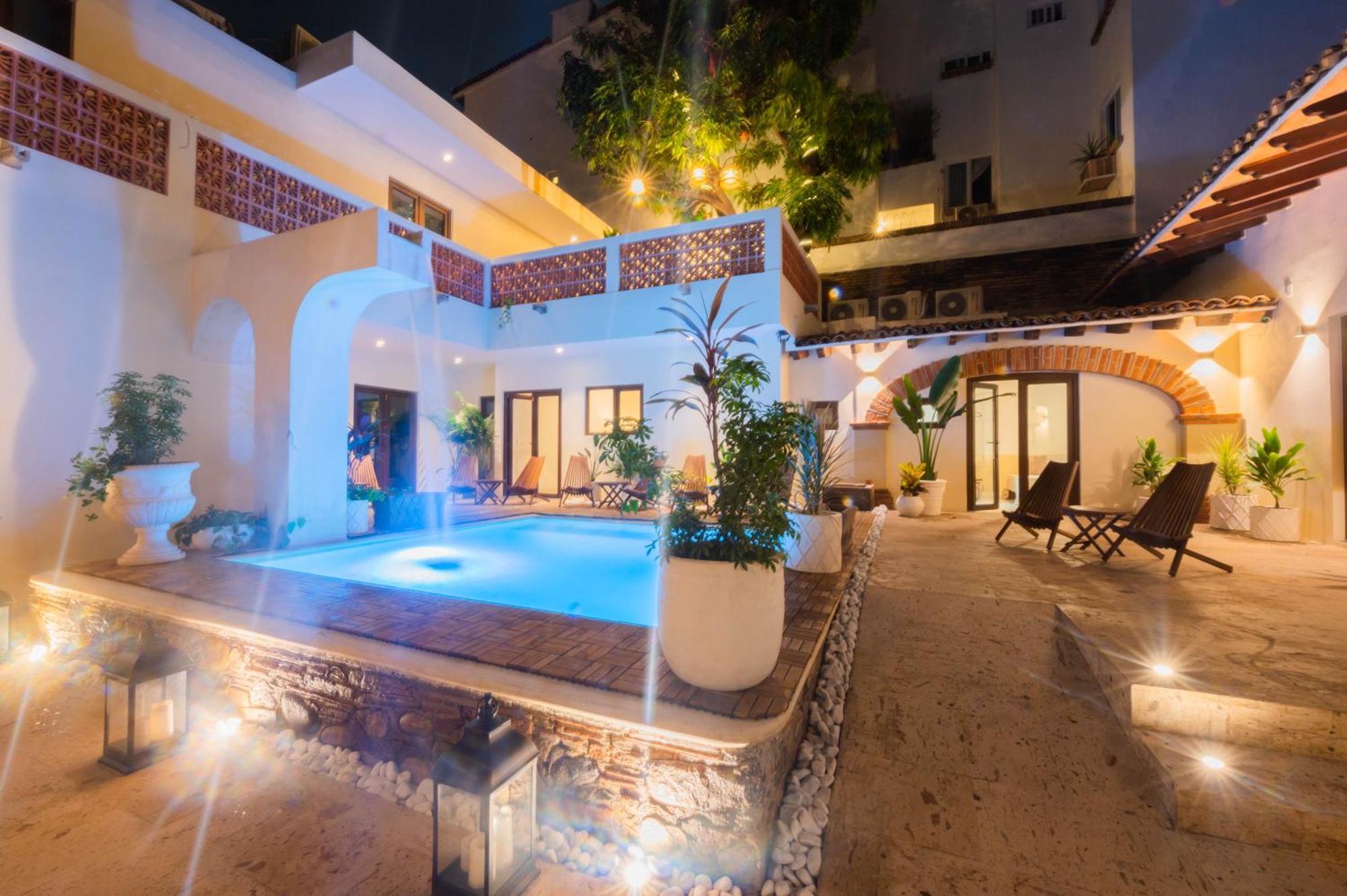 Casa Victoria Malecon - Adults Only Hotell Puerto Vallarta Exteriör bild