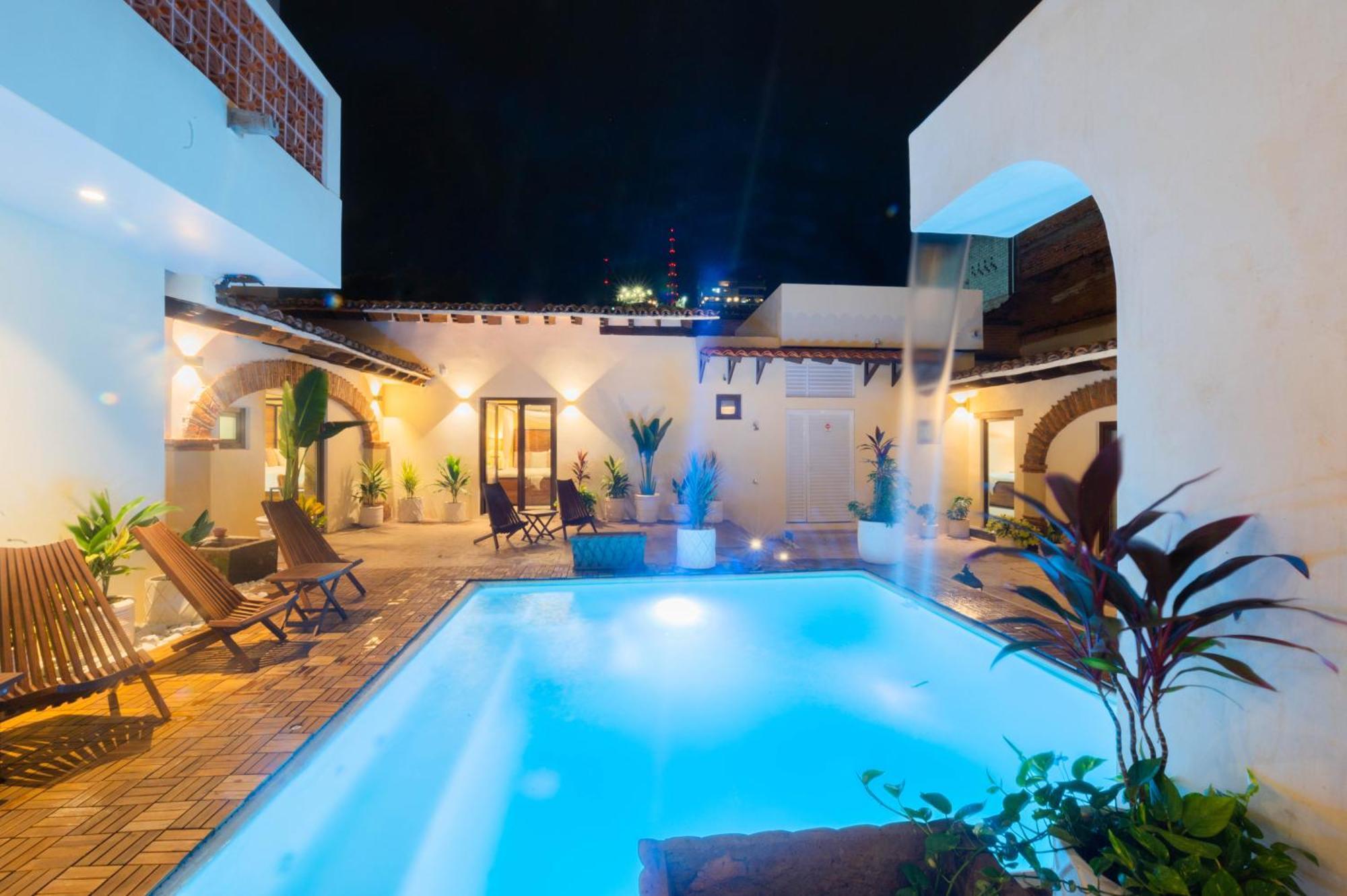 Casa Victoria Malecon - Adults Only Hotell Puerto Vallarta Exteriör bild