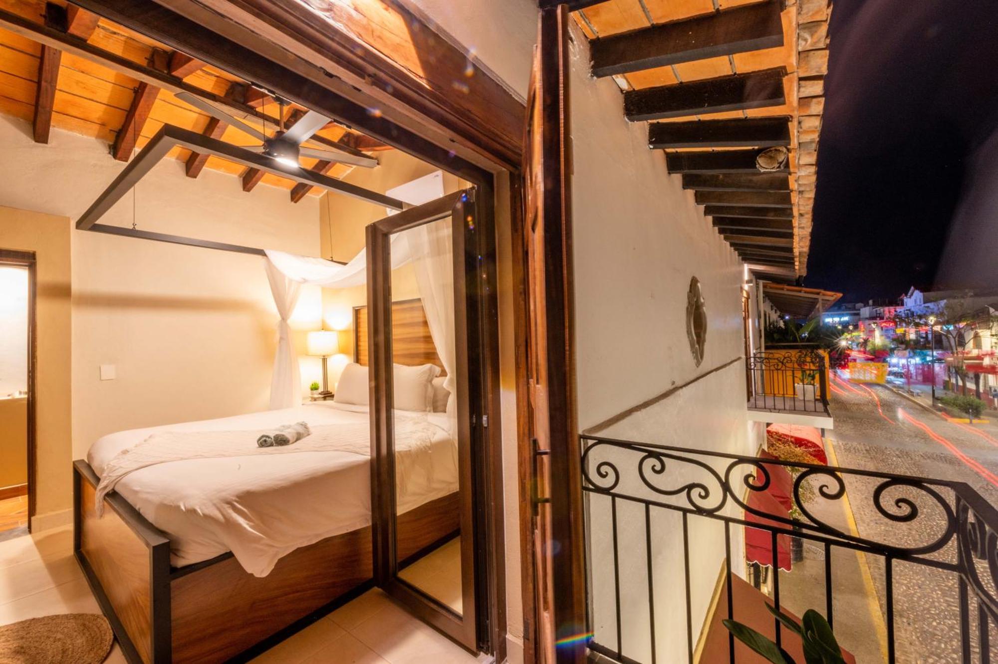 Casa Victoria Malecon - Adults Only Hotell Puerto Vallarta Exteriör bild