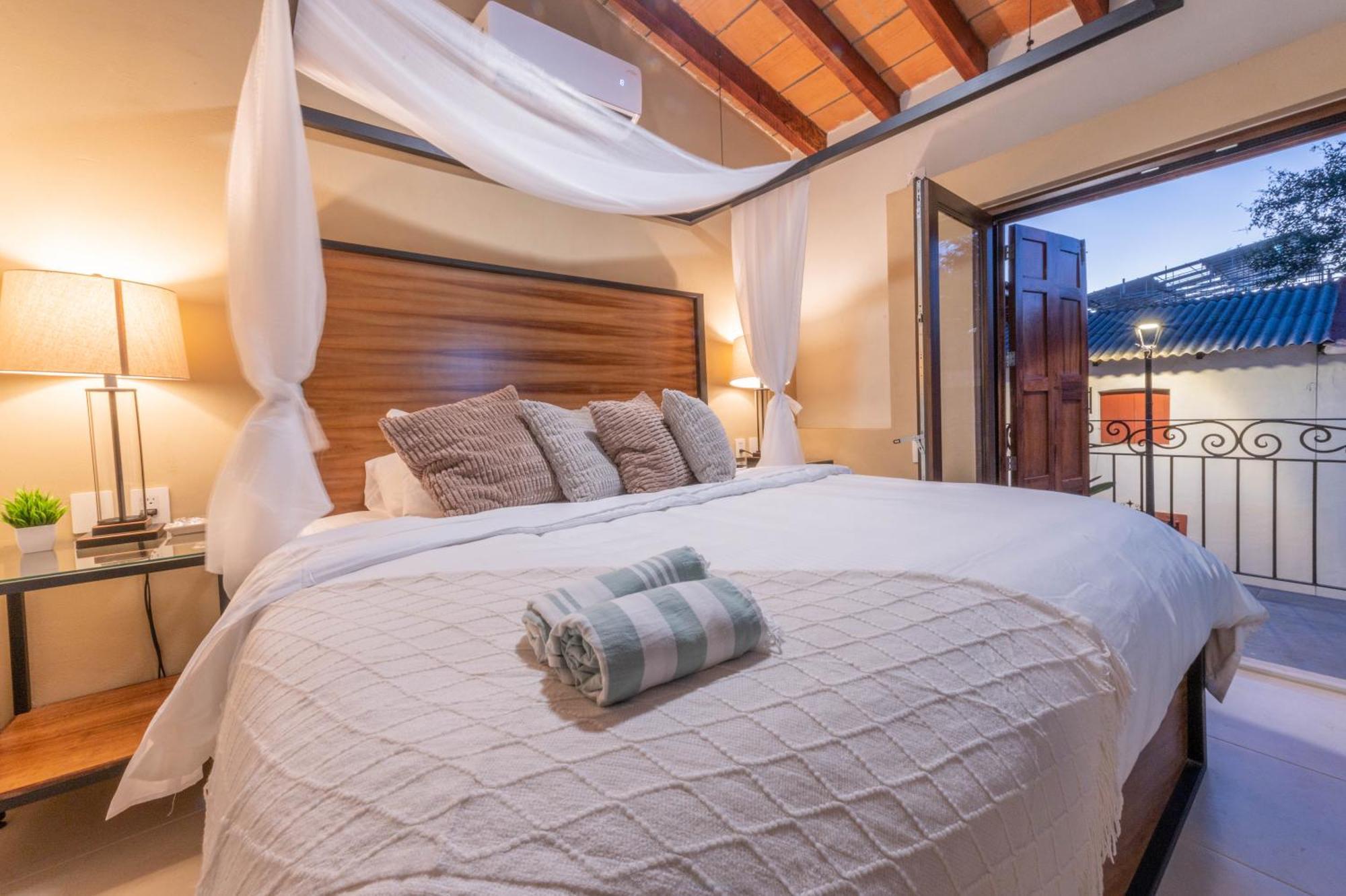 Casa Victoria Malecon - Adults Only Hotell Puerto Vallarta Exteriör bild