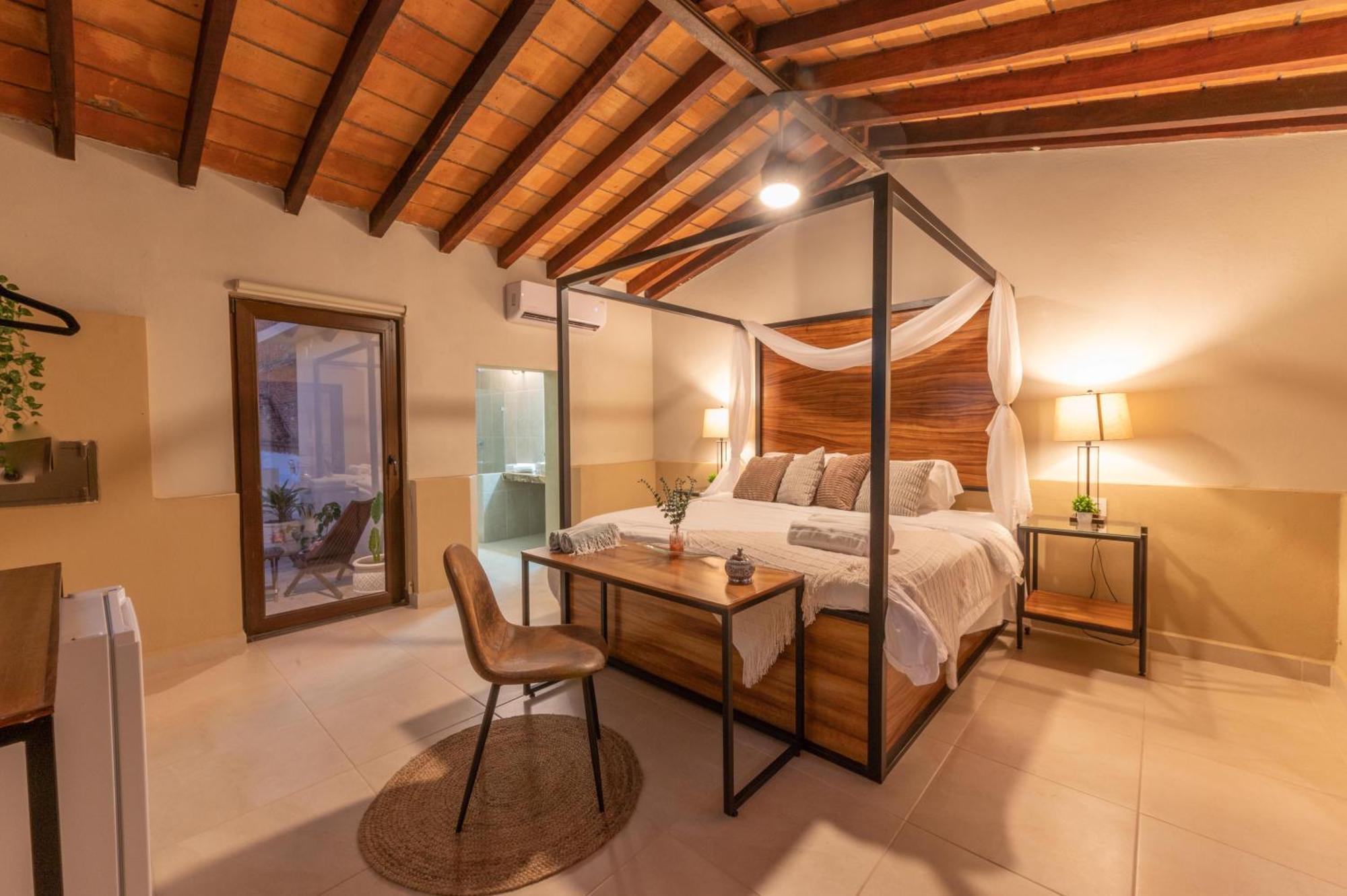 Casa Victoria Malecon - Adults Only Hotell Puerto Vallarta Exteriör bild