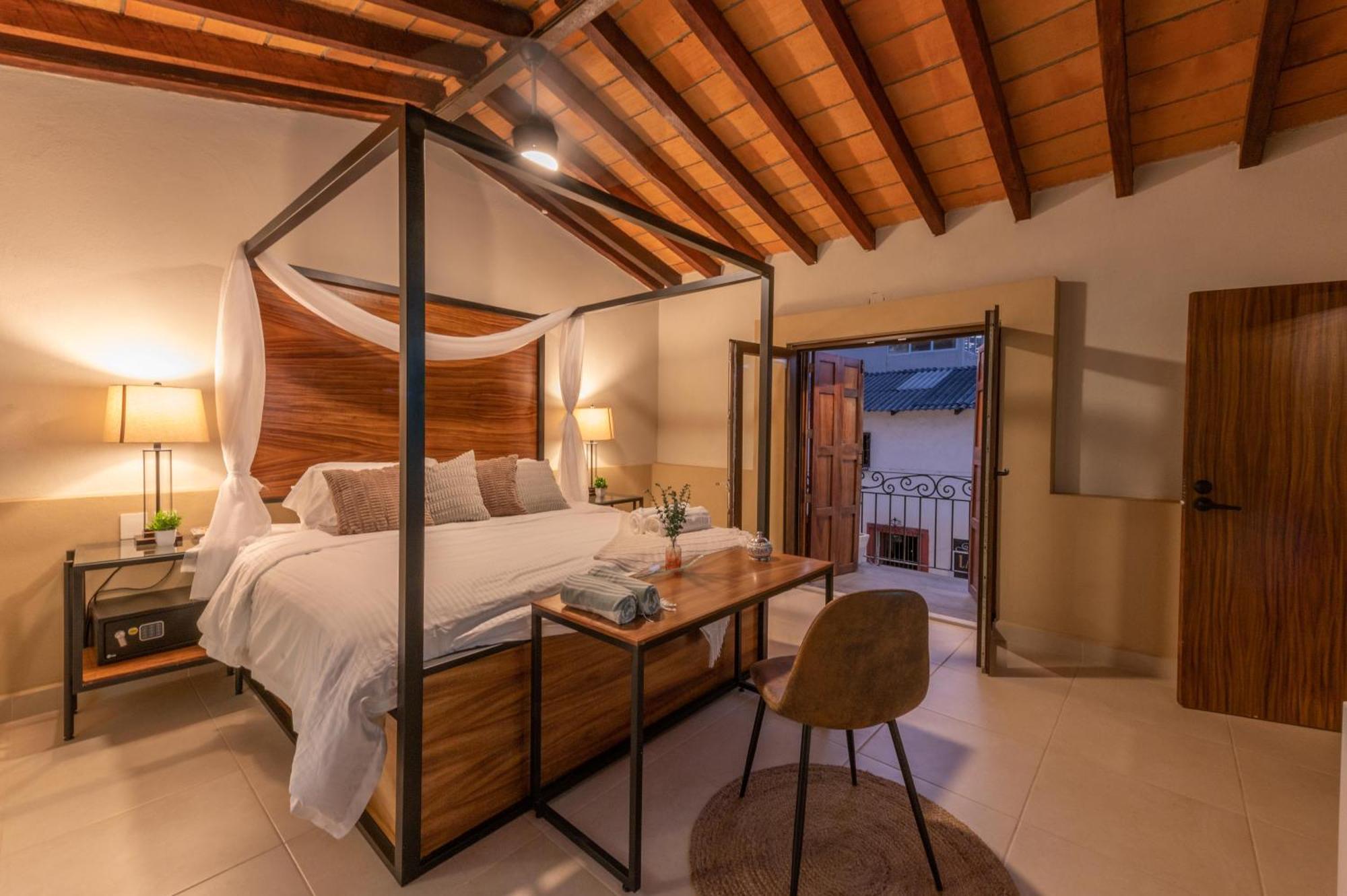Casa Victoria Malecon - Adults Only Hotell Puerto Vallarta Exteriör bild